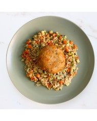 HAMBURGUESA DE SALMÓN CON ARROZ Y VERDURITAS