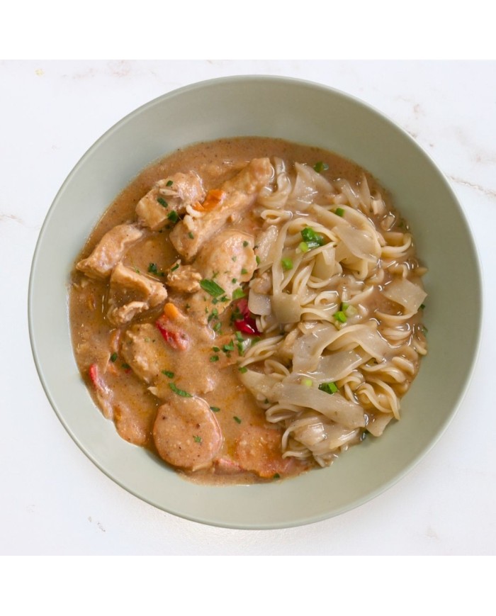 NOODLES CON CURRY ROJO DE POLLO