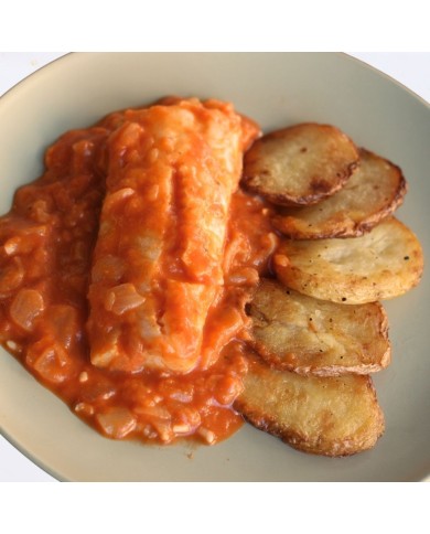 BACALAO EN SALSA DE TOMATE CON PATATAS