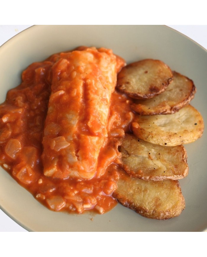 BACALAO EN SALSA DE TOMATE CON PATATAS