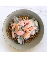 ESPAGUETIS INTEGRALES CREMOSOS CON SALMÓN