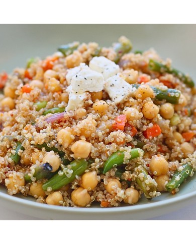 ENSALADA DE GARBANZOS QUINOA Y QUESO FETA