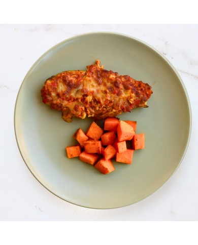CALABACÍN RELLENO DE CARNE CON BONIATO ASADO