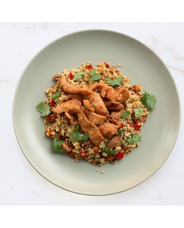 POLLO THAI CON TABULÉ DE VERDURITAS